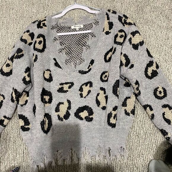 Miracle sweater  - Picture 1 of 2